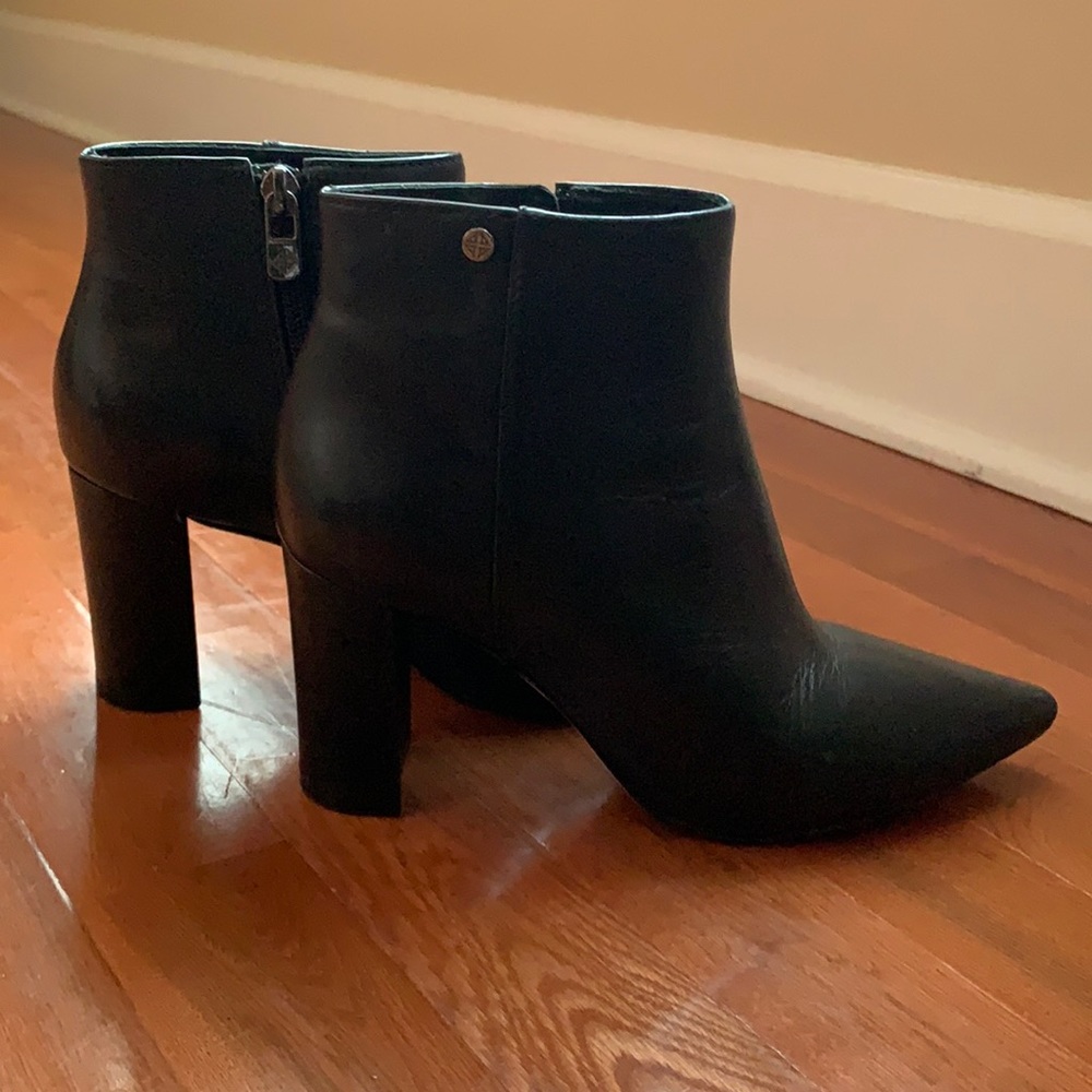 Antonio Melani Black Leather Boots (Size 6)